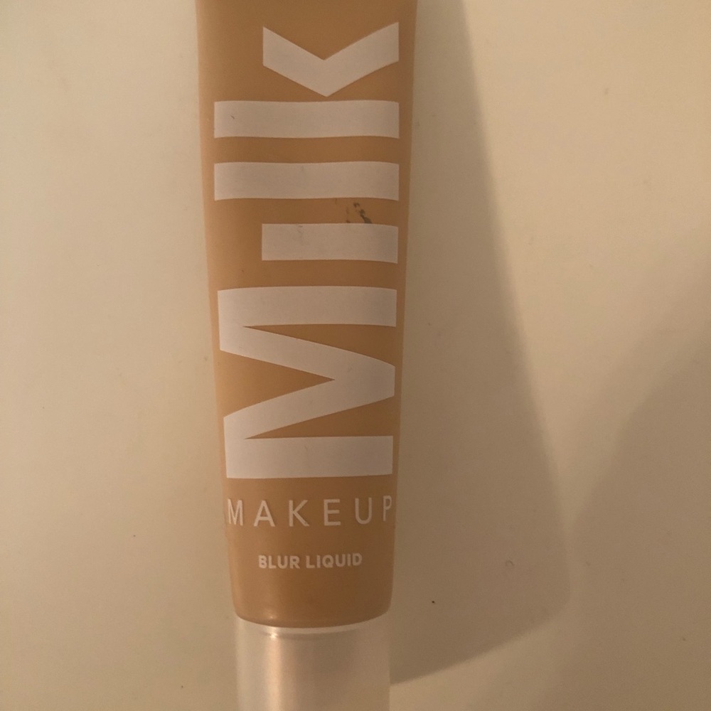 Milk Blur Liquid Foundation